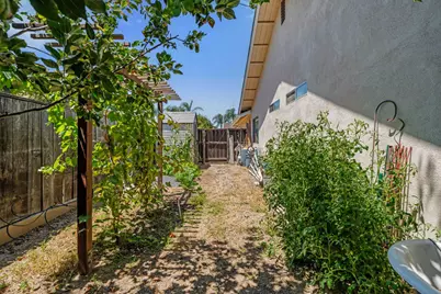 1138 Kathy Court, Ripon, CA 95366 - Photo 34