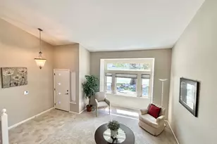 385 Hatteras Way, Sacramento, CA 95831 - Photo 8