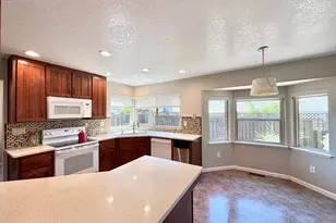385 Hatteras Way, Sacramento, CA 95831 - Photo 14