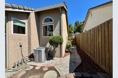 385 Hatteras Way, Sacramento, CA 95831 - Photo 38