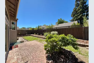 385 Hatteras Way, Sacramento, CA 95831 - Photo 36