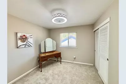 385 Hatteras Way, Sacramento, CA 95831 - Photo 18