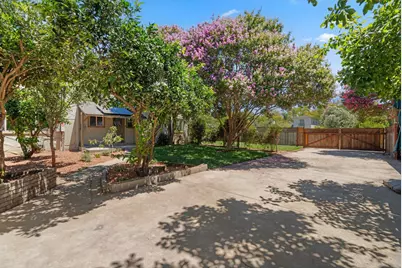1015 College Avenue, Modesto, CA 95350 - Photo 44