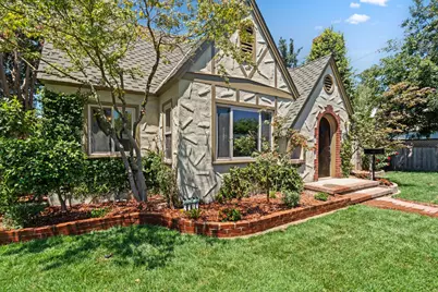 1015 College Avenue, Modesto, CA 95350 - Photo 2