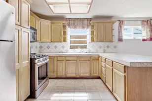 432 Gibson Rd, Woodland, CA 95695 - Photo 2