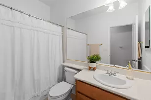 8208 Tail Race Dr, Roseville, CA 95747 - Photo 32