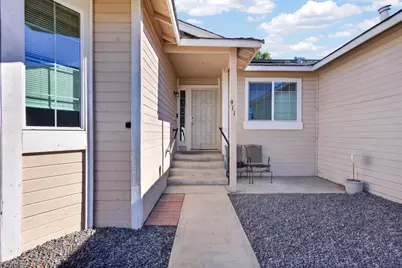 911 Toro Lane, Lathrop, CA 95330 - Photo 4