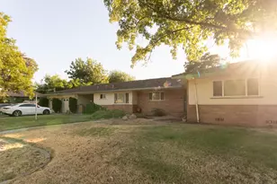 221 N Western Ave, Waterford, CA 95386 - Photo 2
