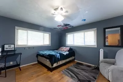 221 N Western Avenue, Waterford, CA 95386 - Photo 14