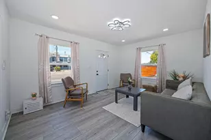 2820 Fruitridge Rd, Sacramento, CA 95820 - Photo 14