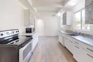 2433 Gwen Dr, Sacramento, CA 95825 - Photo 6