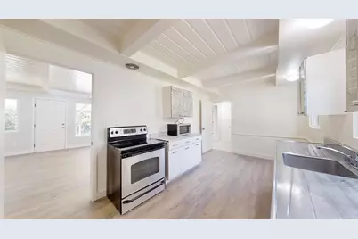 2433 Gwen Drive, Sacramento, CA 95825 - Photo 8