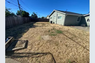 7550 Tamoshanter Way, Sacramento, CA 95822 - Photo 16