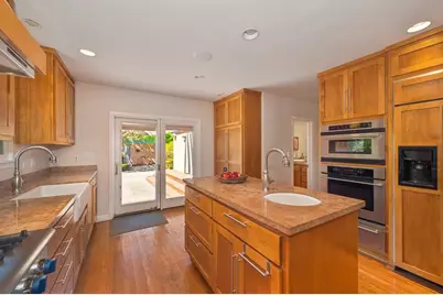 551 Southgate Road, Sacramento, CA 95815 - Photo 20