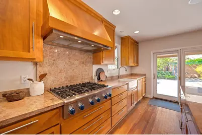 551 Southgate Road, Sacramento, CA 95815 - Photo 26