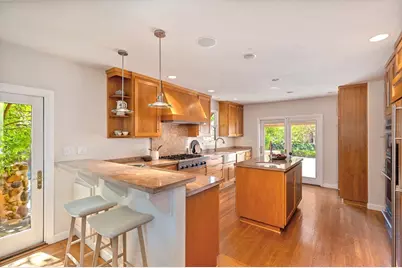 551 Southgate Road, Sacramento, CA 95815 - Photo 18