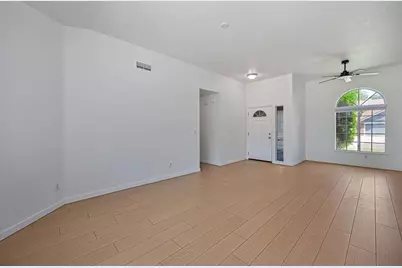 8652 Nash Way, Sacramento, CA 95828 - Photo 4