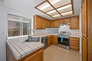 8652 Nash Way, Sacramento, CA 95828 - Photo 18