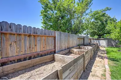 8652 Nash Way, Sacramento, CA 95828 - Photo 40