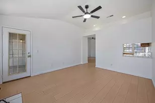 8652 Nash Way, Sacramento, CA 95828 - Photo 10