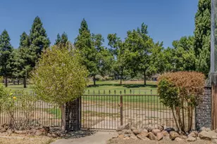 438 La Contenta Dr, Valley Springs, CA 95252 - Photo 4