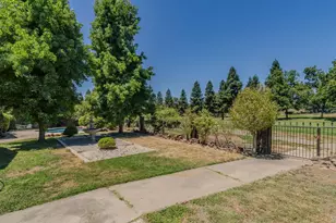 438 La Contenta Dr, Valley Springs, CA 95252 - Photo 4