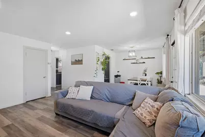 7109 Delhaven Way, North Highlands, CA 95660 - Photo 8