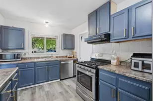 7109 Delhaven Way, North Highlands, CA 95660 - Photo 16