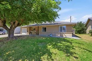 7109 Delhaven Way, North Highlands, CA 95660 - Photo 2