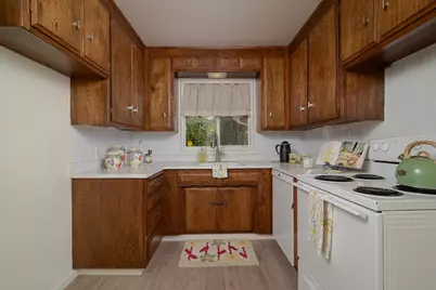 4317 Vulcan Drive, Sacramento, CA 95864 - Photo 12