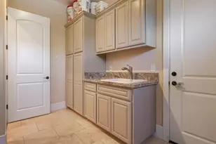 10725 Goldsborough Cir, Oakdale, CA 95361 - Photo 46