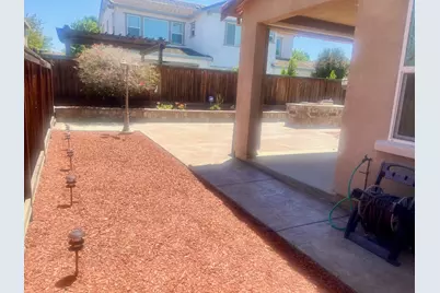 566 Fallsburg Court, Brentwood, CA 94513 - Photo 8