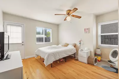 2195 57th Street, Sacramento, CA 95817 - Photo 8
