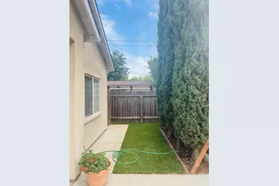 2195 57th Street, Sacramento, CA 95817 - Photo 32