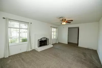 2704 Aston Court, Modesto, CA 95355 - Photo 8