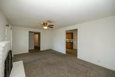 2704 Aston Court, Modesto, CA 95355 - Photo 10
