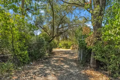 7828 Old Auburn Road, Citrus Heights, CA 95610 - Photo 26