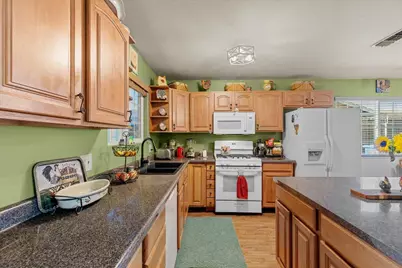 1122 Marguerite Avenue, Manteca, CA 95336 - Photo 16