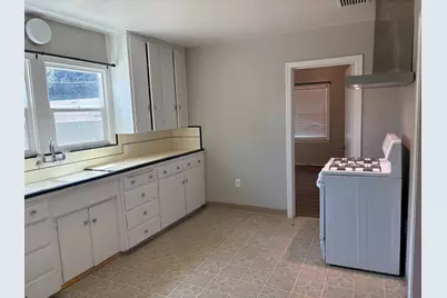 318 Bodem Street, Modesto, CA 95350 - Photo 6
