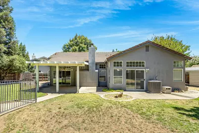 9282 Dever Circle, Elk Grove, CA 95624 - Photo 8