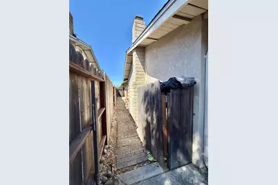 3032 NE Sleepy Hollow Drive, Stockton, CA 95209 - Photo 32