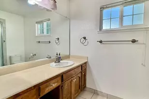 3032 NE Sleepy Hollow Dr, Stockton, CA 95209 - Photo 12