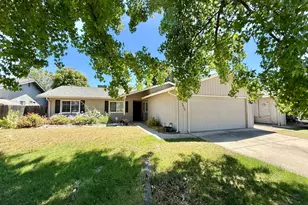 3032 NE Sleepy Hollow Dr, Stockton, CA 95209 - Photo 2