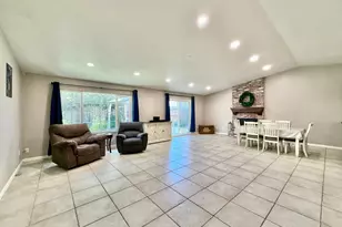 3032 NE Sleepy Hollow Dr, Stockton, CA 95209 - Photo 18