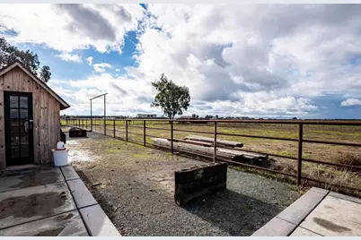 18393 Paradise Road, Tracy, CA 95304 - Photo 24