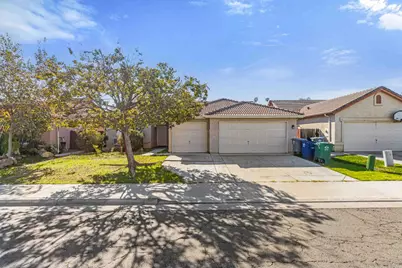 621 Vine Street, Los Banos, CA 93635 - Photo 1