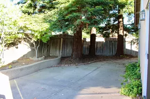 8941 Mandalay Way, Elk Grove, CA 95624 - Photo 32