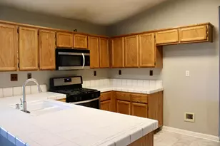 8941 Mandalay Way, Elk Grove, CA 95624 - Photo 12