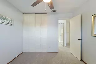 9470 Mira Del Rio Dr, Sacramento, CA 95827 - Photo 26