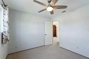 9470 Mira Del Rio Dr, Sacramento, CA 95827 - Photo 24